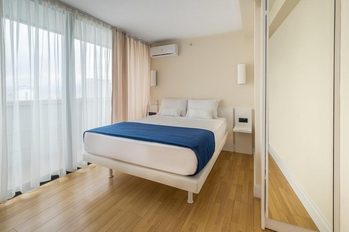 Orbi Superb Sea View
